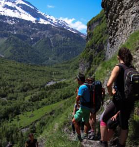 Montée par le Pas du Boret
