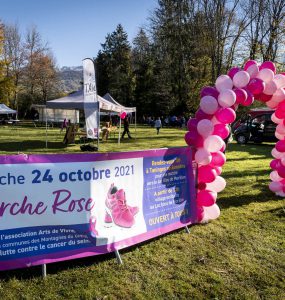 Marche Rose oragnisée par Art de Vivre association at Départ Taninges & Samoëns, Lac Bleu, Morillon, Haute-Savoie, France on October 24 2021. Photo © David Casartelli