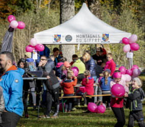 Marche Rose oragnisée par Art de Vivre association at Départ Taninges & Samoëns, Lac Bleu, Morillon, Haute-Savoie, France on October 24 2021. Photo © David Casartelli