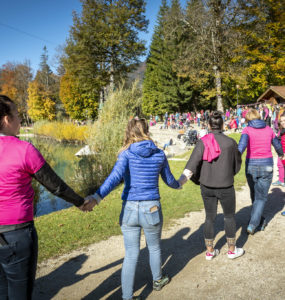 Marche Rose oragnisée par Art de Vivre association at Départ Taninges & Samoëns, Lac Bleu, Morillon, Haute-Savoie, France on October 24 2021. Photo © David Casartelli