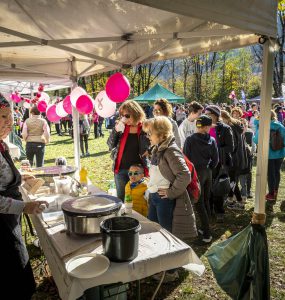Marche Rose oragnisée par Art de Vivre association at Départ Taninges & Samoëns, Lac Bleu, Morillon, Haute-Savoie, France on October 24 2021. Photo © David Casartelli
