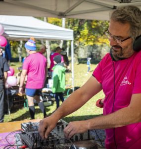 Marche Rose oragnisée par Art de Vivre association at Départ Taninges & Samoëns, Lac Bleu, Morillon, Haute-Savoie, France on October 24 2021. Photo © David Casartelli