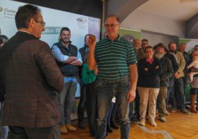 Remise des médailles agricoles par le sous-préfet