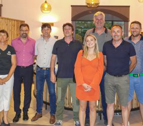 Avec les représentants des entreprises qui ont participé aux travaux